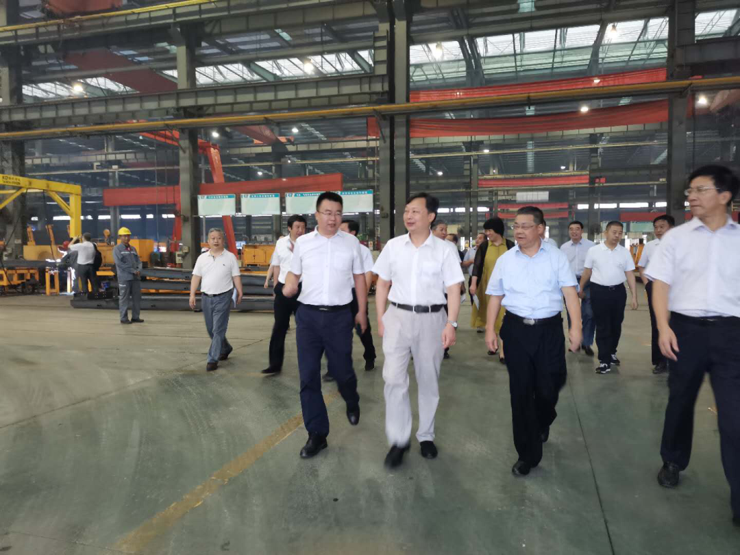 市人大常委会主任夏卫东一行莅临湖北楚胜调研"专用救援装